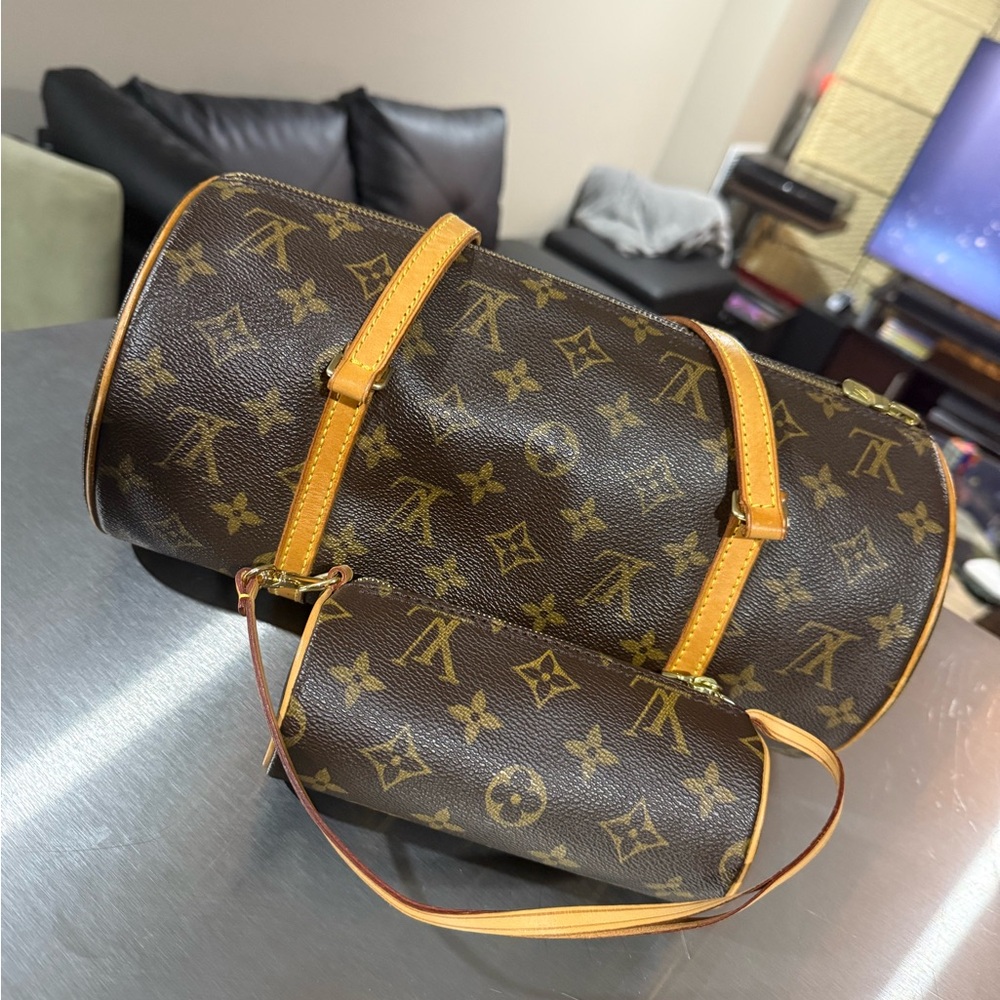 Louis Vuitton purse